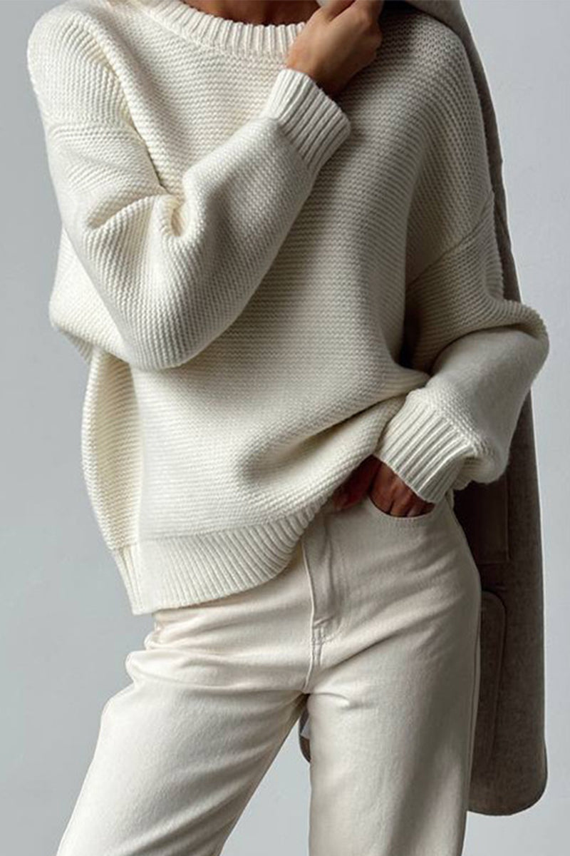 Pull blanc classique en tricot avec col rond - Projet Paris - Élégance intemporelle