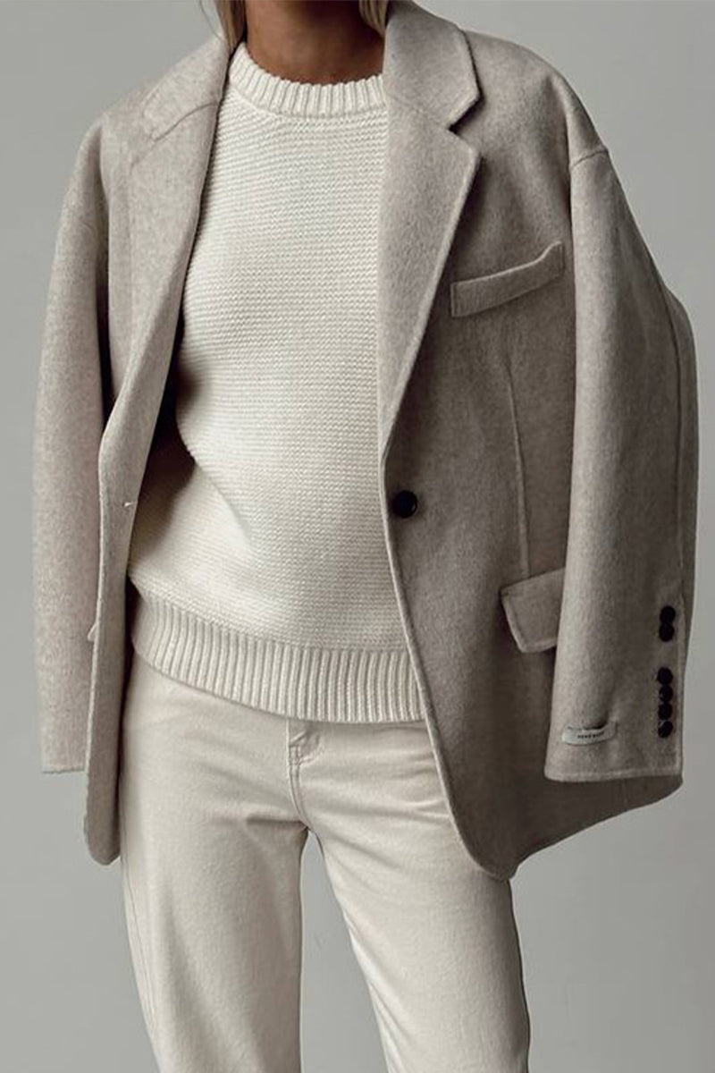 Pull blanc classique en tricot avec col rond - Projet Paris - Élégance intemporelle