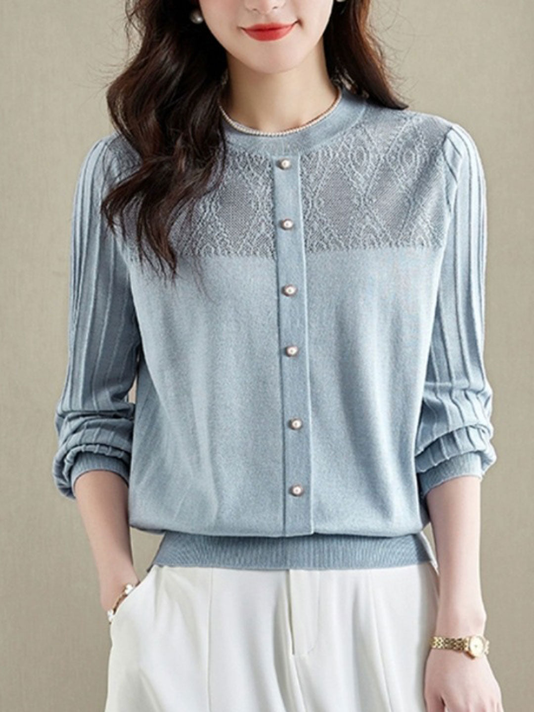Blouse à manches longues avec boutons - Élégance raffinée - Projet Paris - Look chic au quotidien
