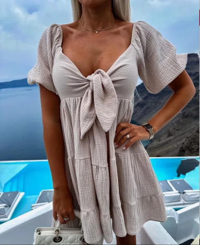 Robe à manches courtes col V avec nœud - Projet Paris - Tendance et chic