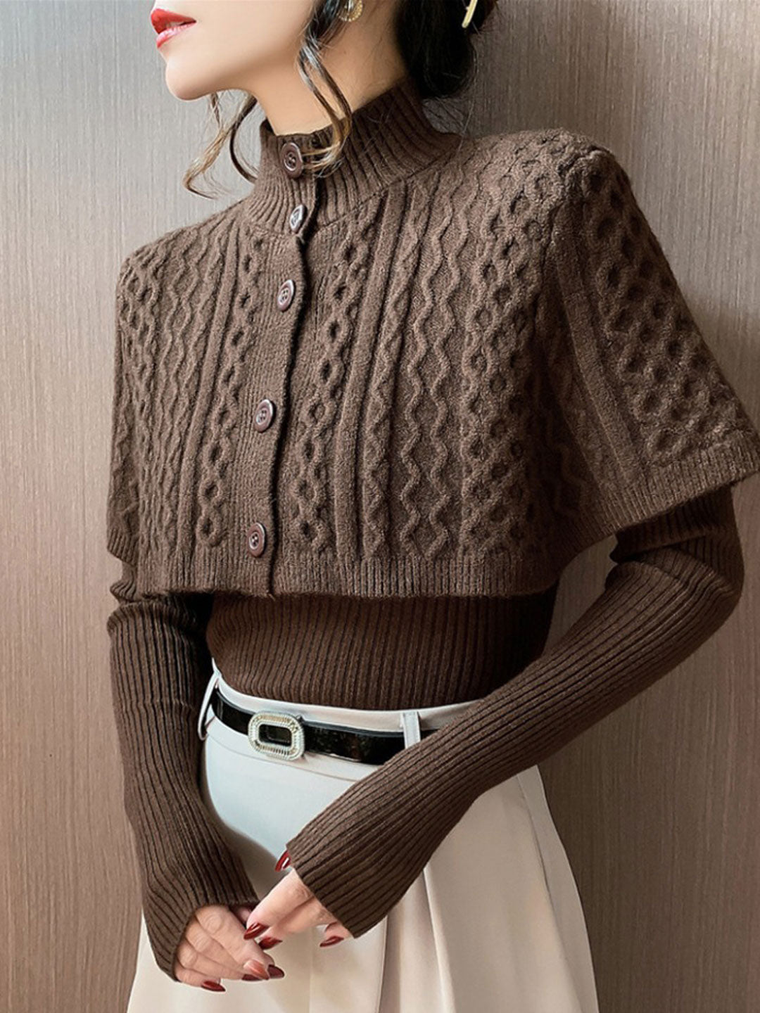 Ensemble pull à col roulé et châle tricoté classique - Projet Paris - Raffinement et praticité