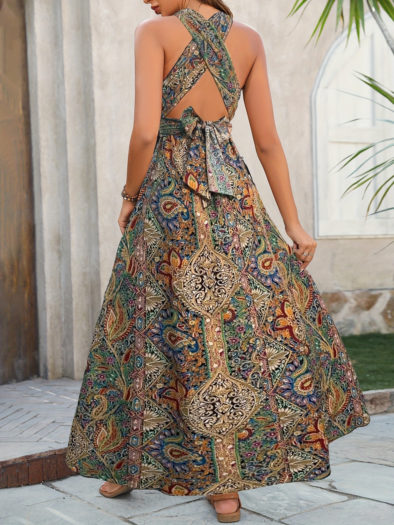 Longue robe à imprimé paisley avec dos croisé - Projet Paris - Chic et tendance