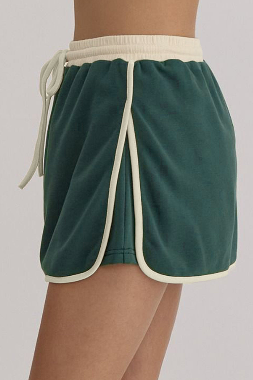 Ensemble classique tricoté avec contraste de couleurs - Set décontracté avec taille lacée - Projet Paris - Élégance et confort