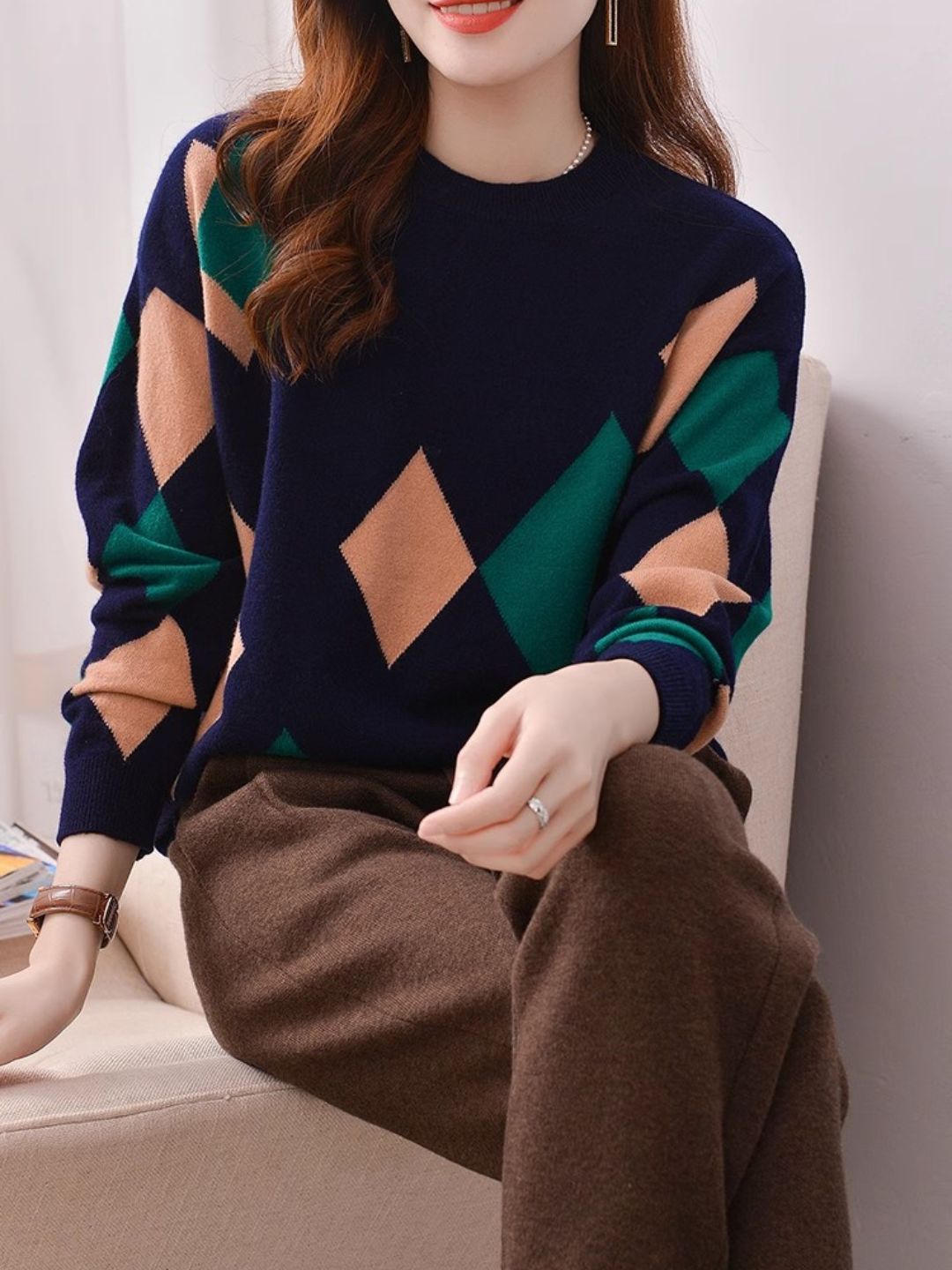Pull à col rond avec motif diamant - Projet Paris - Parfait pour un look élégant
