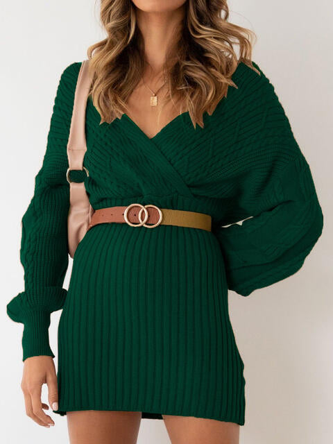 Robe avec encolure découpée pour femmes - Projet Paris - Élégance et modernité