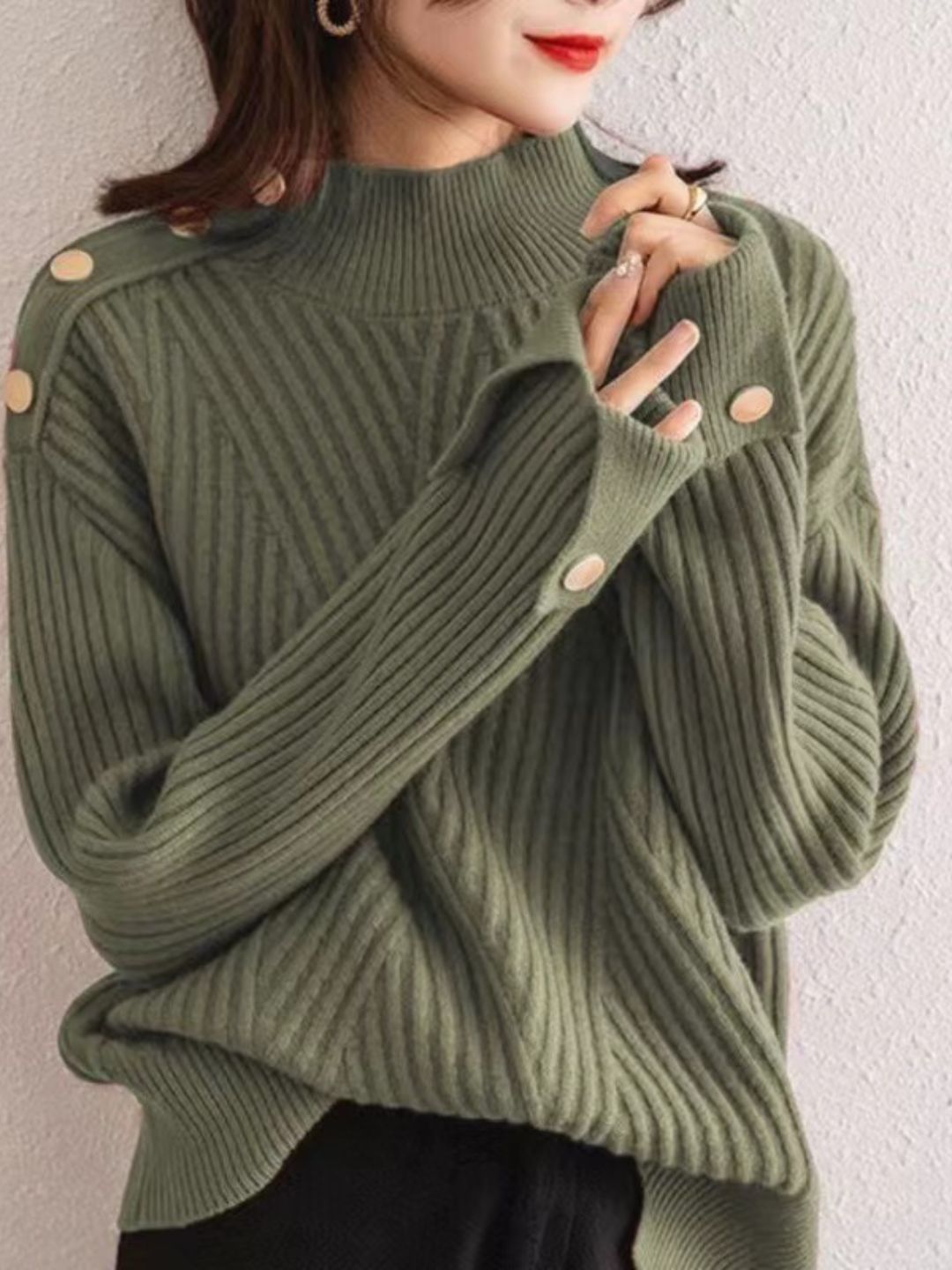 Top tricoté à col roulé uni avec boutons pour femmes - Projet Paris - Élégance et confort