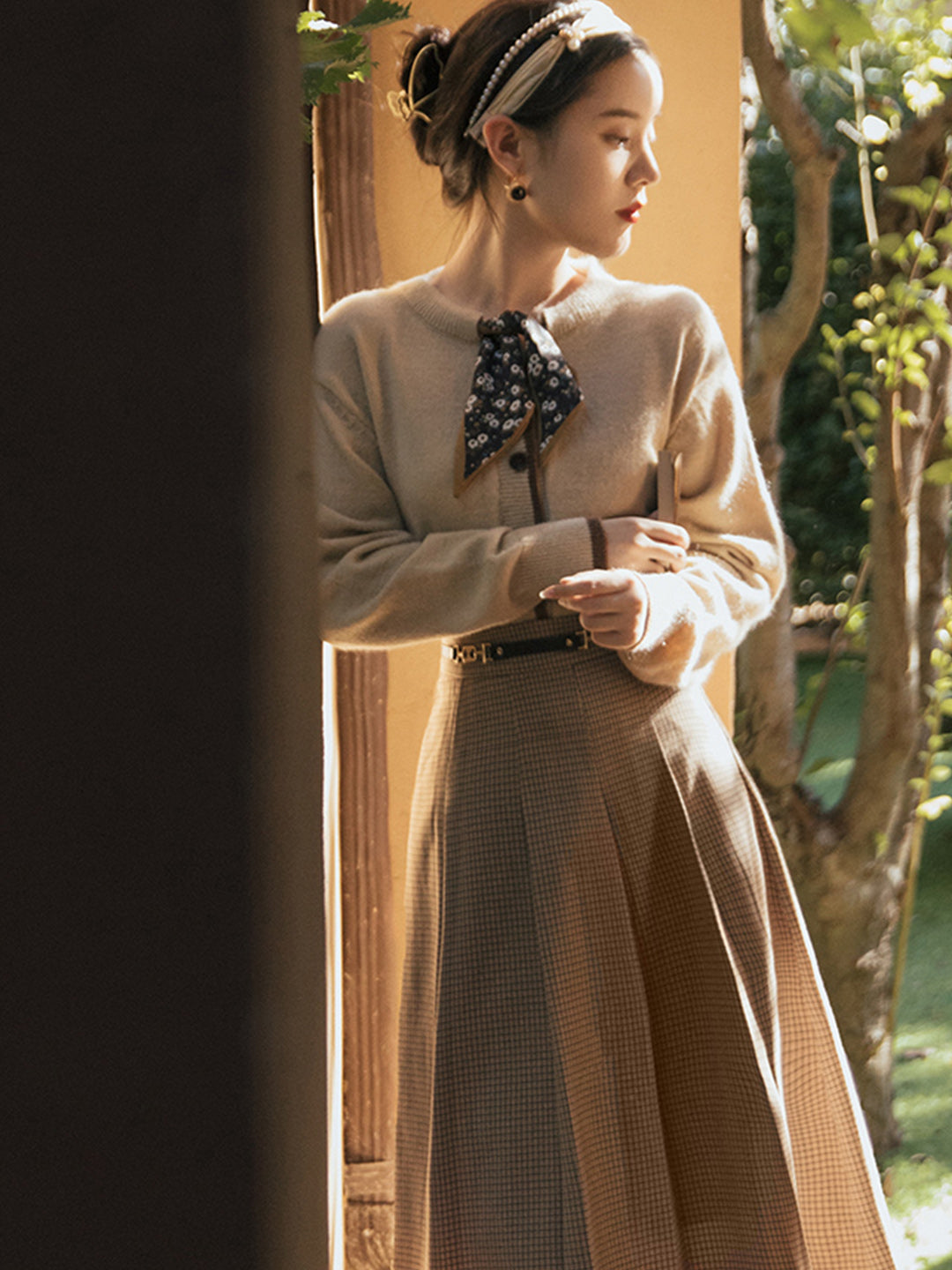 Cardigan en coton tricoté vintage à col rond - Projet Paris - Élégance classique et confort absolu