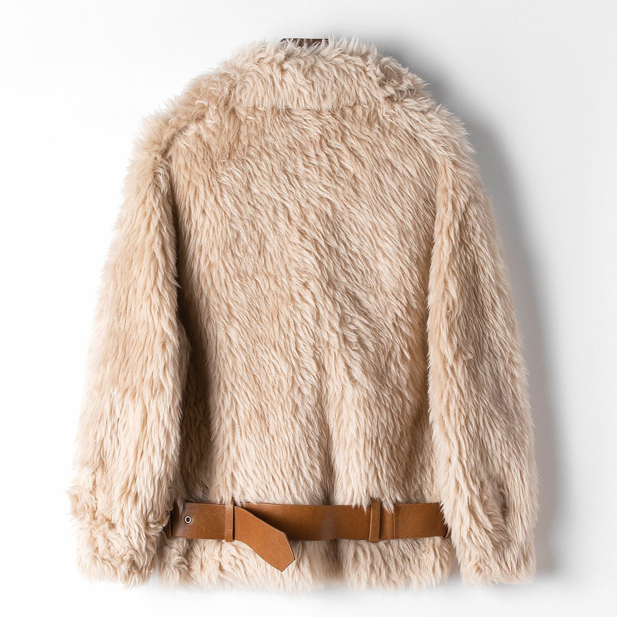 Manteau L'Allure Éternelle par Isabelle Fontaine - Intemporel et raffiné - Projet Paris - Élégance