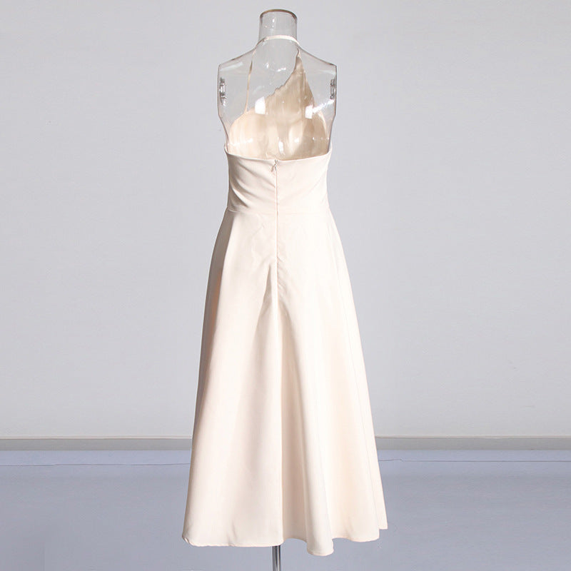 Robe blanche asymétrique plissée avec bretelle - Projet Paris - Charme sophistiqué