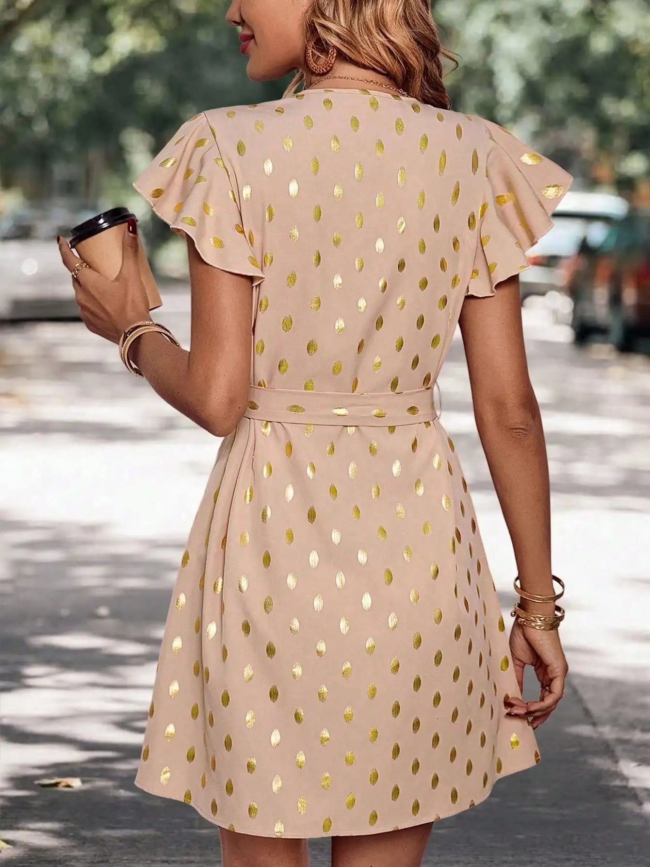 Robe à pois avec manches volantées - Projet Paris - Élégance rétro et fluide