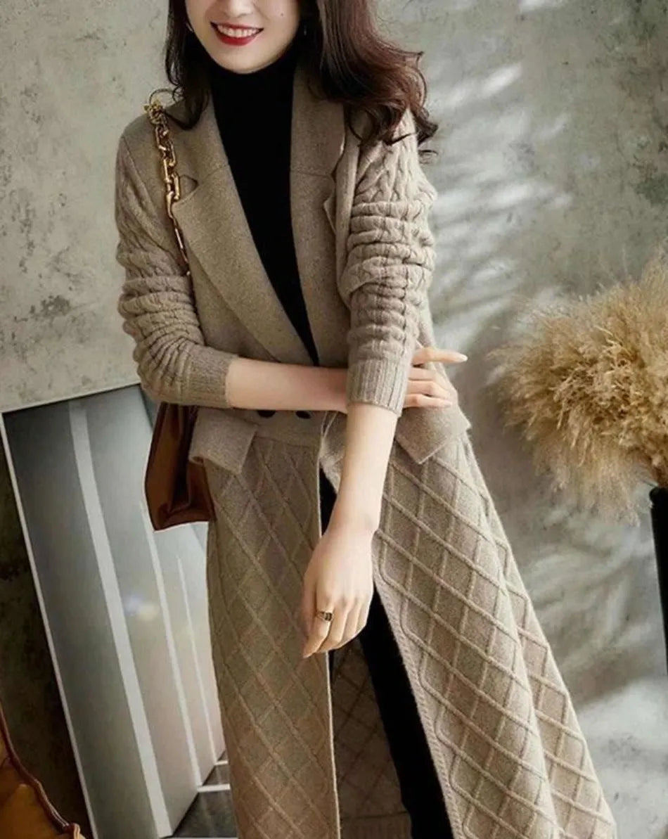 Cardigan - Élégance décontractée - Projet Paris - Boutons en bois - Couleur beige