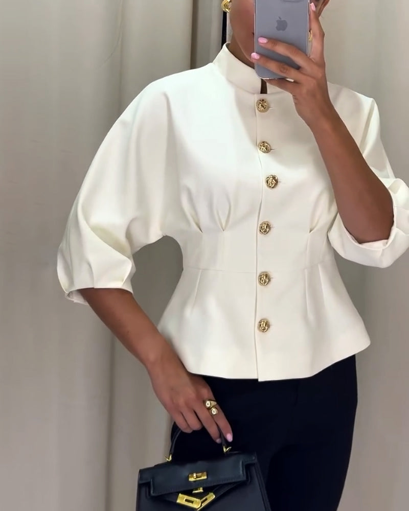 Blouse élégante blanche avec boutons dorés - Chic et sophistiquée - Projet Paris -