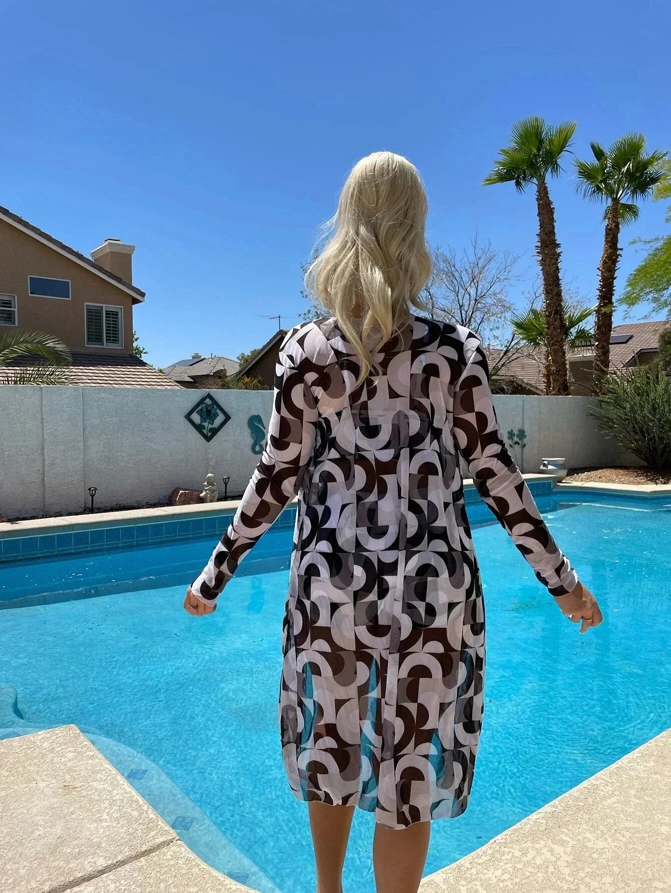 Bikini avec Peignoir - Projet Paris - Élégance sur la plage