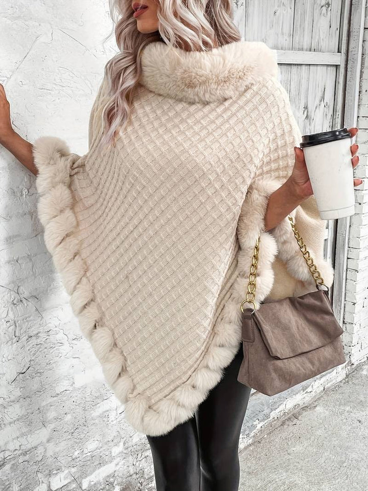 Poncho pull avec bordure en fourrure - Élégance et Chaleur - Projet Paris - Confort cocooning