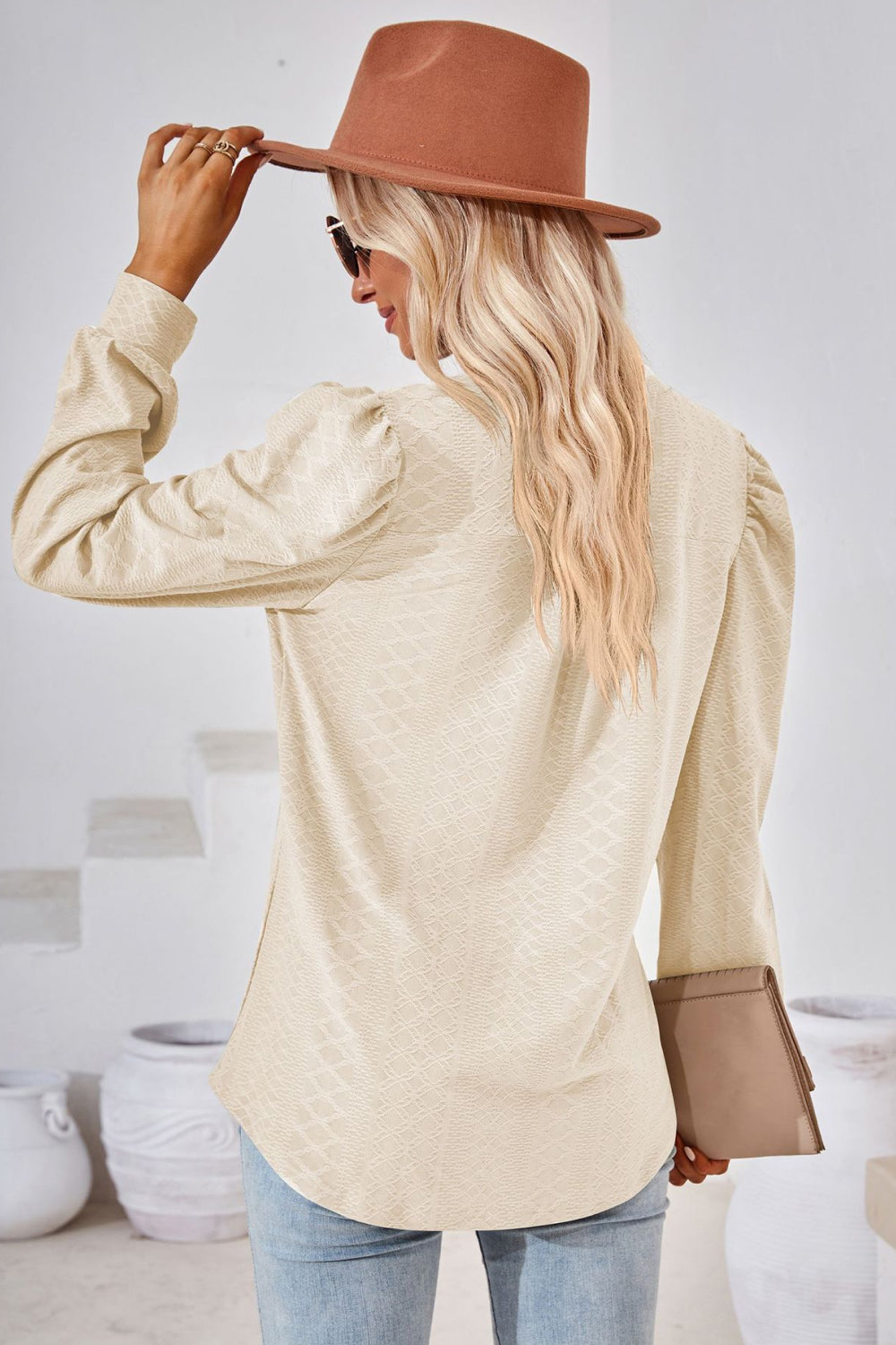 Blouse à manches bouffantes et col en V pour femmes - Projet Paris - Élégante et légère