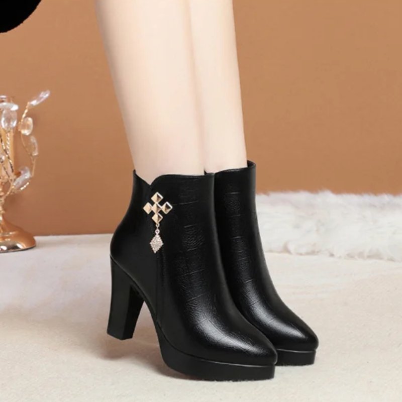 Bottes à talons élégantes - Style chic et moderne - Projet Paris - Confort et élégance