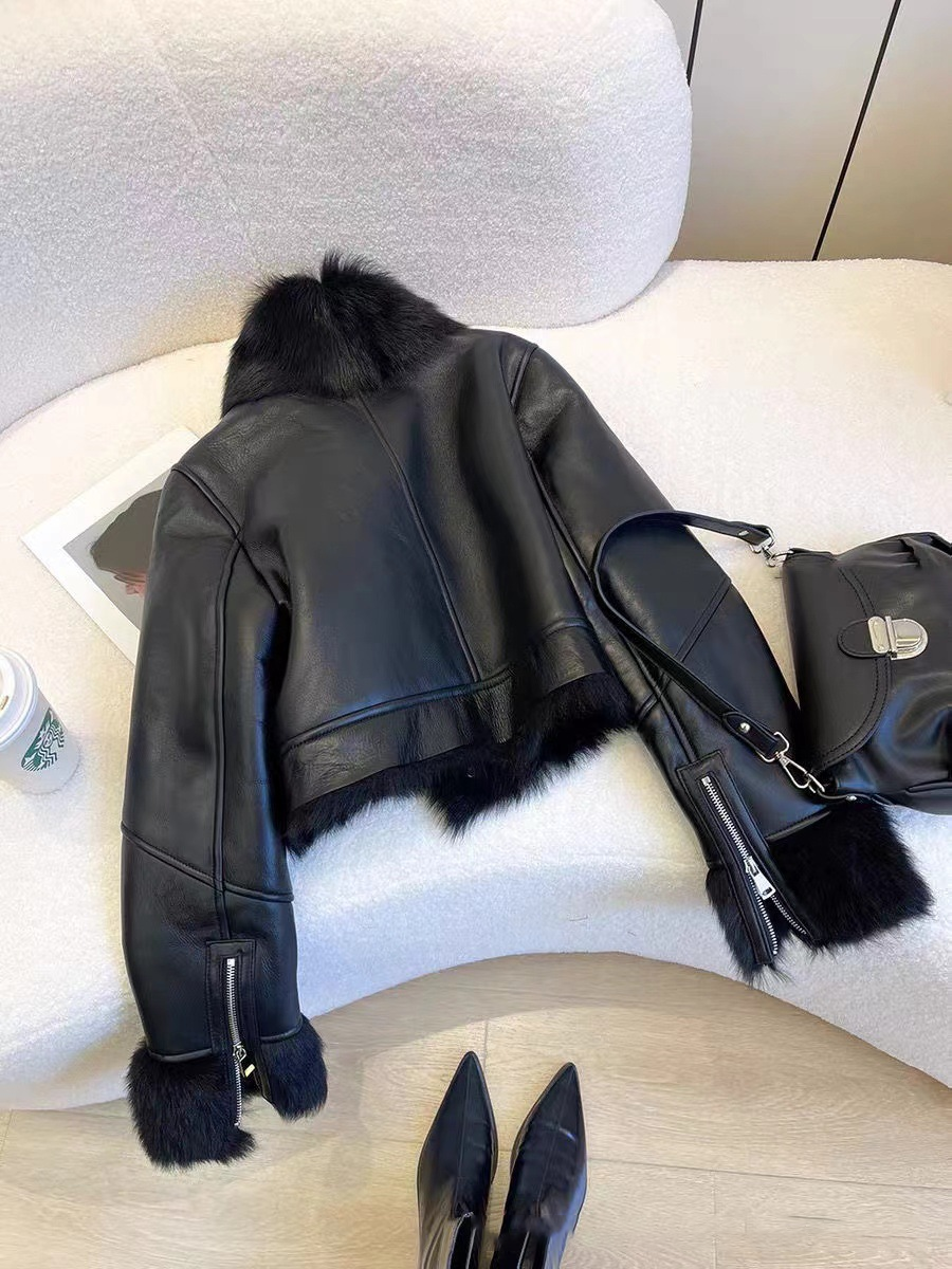 Veste en simili cuir avec fourrure - Projet Paris - Élégance et confort de luxe
