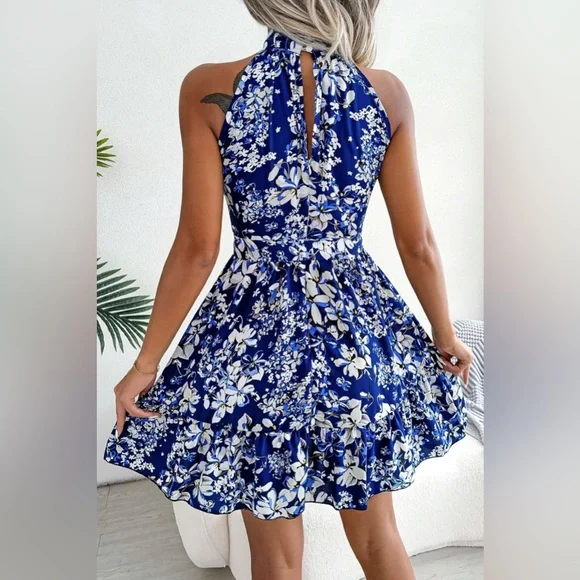 Robe Trapèze Fleurie avec Ceinture à Nœud et Ourlet Froncé - Projet Paris - Parfaite pour une allure élégante
