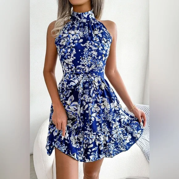 Robe Trapèze Fleurie avec Ceinture à Nœud et Ourlet Froncé - Projet Paris - Parfaite pour une allure élégante