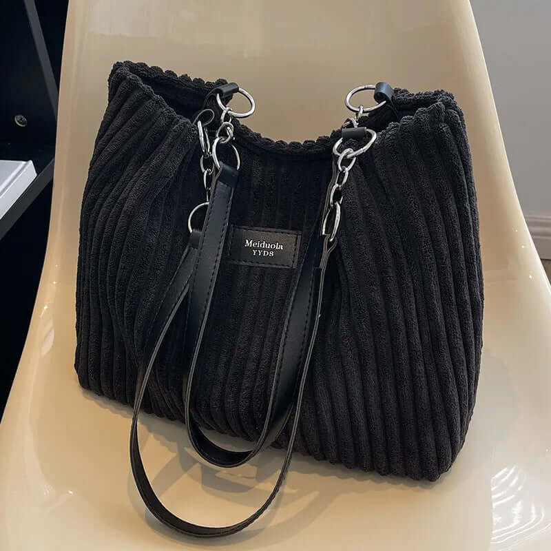 Sac en velours pour femme - Élégance et douceur - Projet Paris - Un accessoire chic pour rehausser votre tenue avec une texture luxueuse - Fermeture magnétique et bandoulière réglable