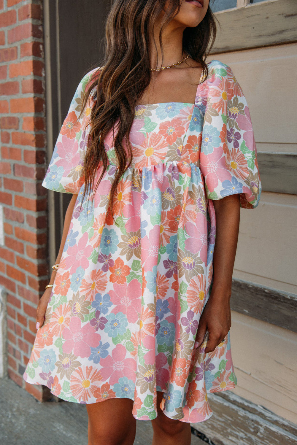 Robe Babydoll Fleurie Rose – Projet Paris – Détails Vintage – Tendance Printanière