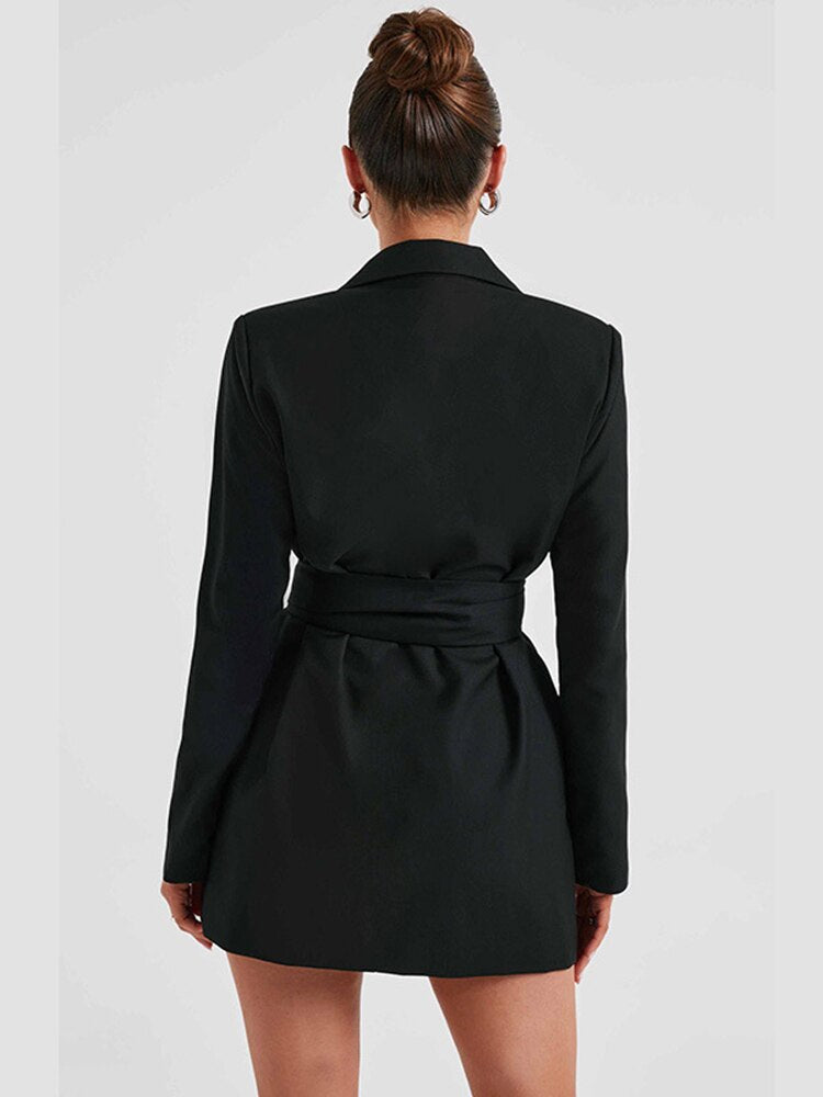 Robe blazer noire avec col en V - Projet Paris - Sophistication et style - Parfaite pour les occasions formelles