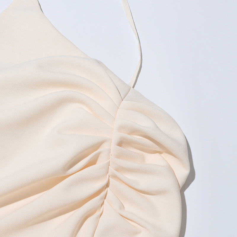 Robe blanche asymétrique plissée avec bretelle - Projet Paris - Charme sophistiqué