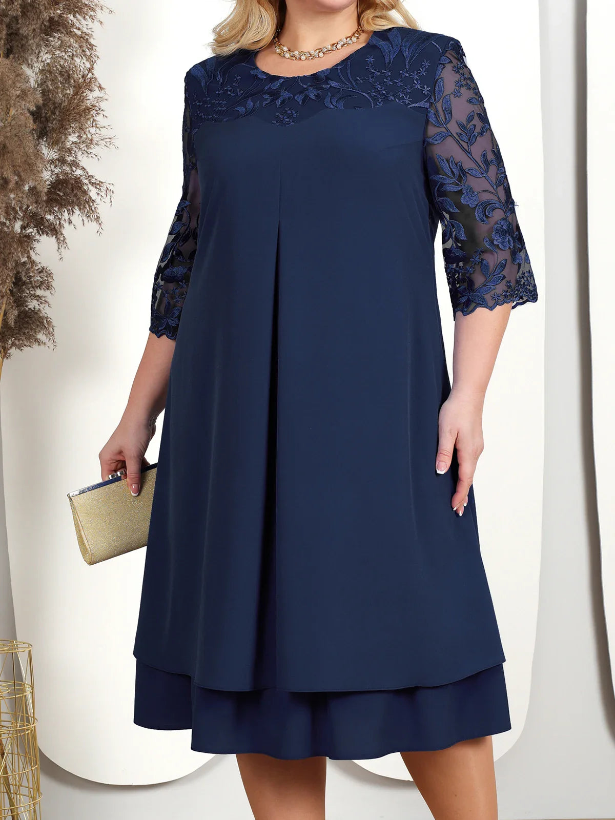 Robe midi élégante grande taille - Style chic et flatteur - Projet Paris - Tissu confortable