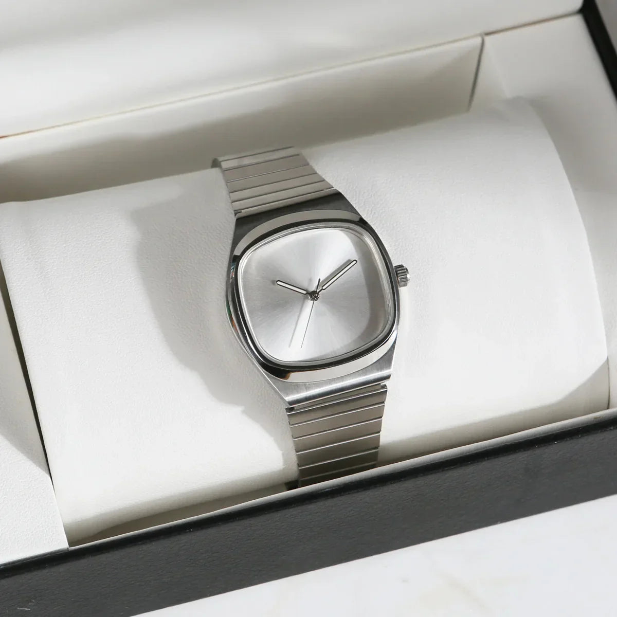 Montre minimaliste pour homme – Projet Paris – Design moderne – Style épuré
