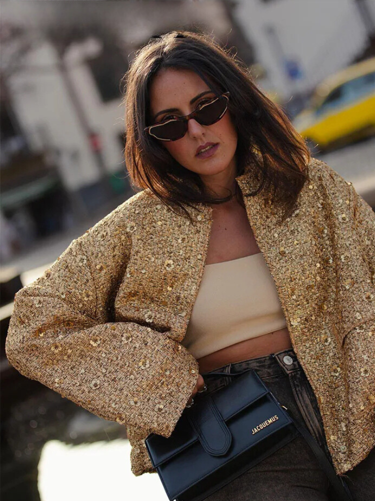 Bomber jacket à sequins dorés - Projet Paris - Éclat et audace - Parfait pour briller lors de vos soirées ou événements