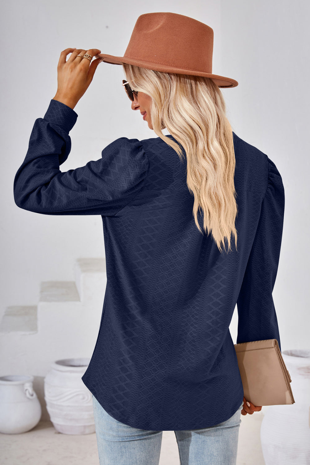 Blouse à manches bouffantes et col en V pour femmes - Projet Paris - Élégante et légère