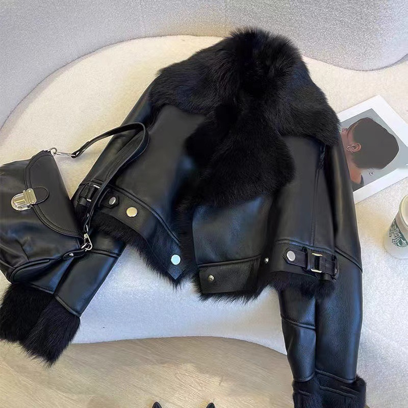 Veste en simili cuir avec fourrure - Projet Paris - Élégance et confort de luxe