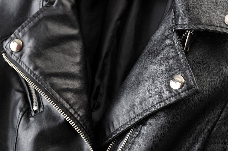 Veste en cuir biker pour femmes - Projet Paris - Audacieuse et tendance - Style intemporel