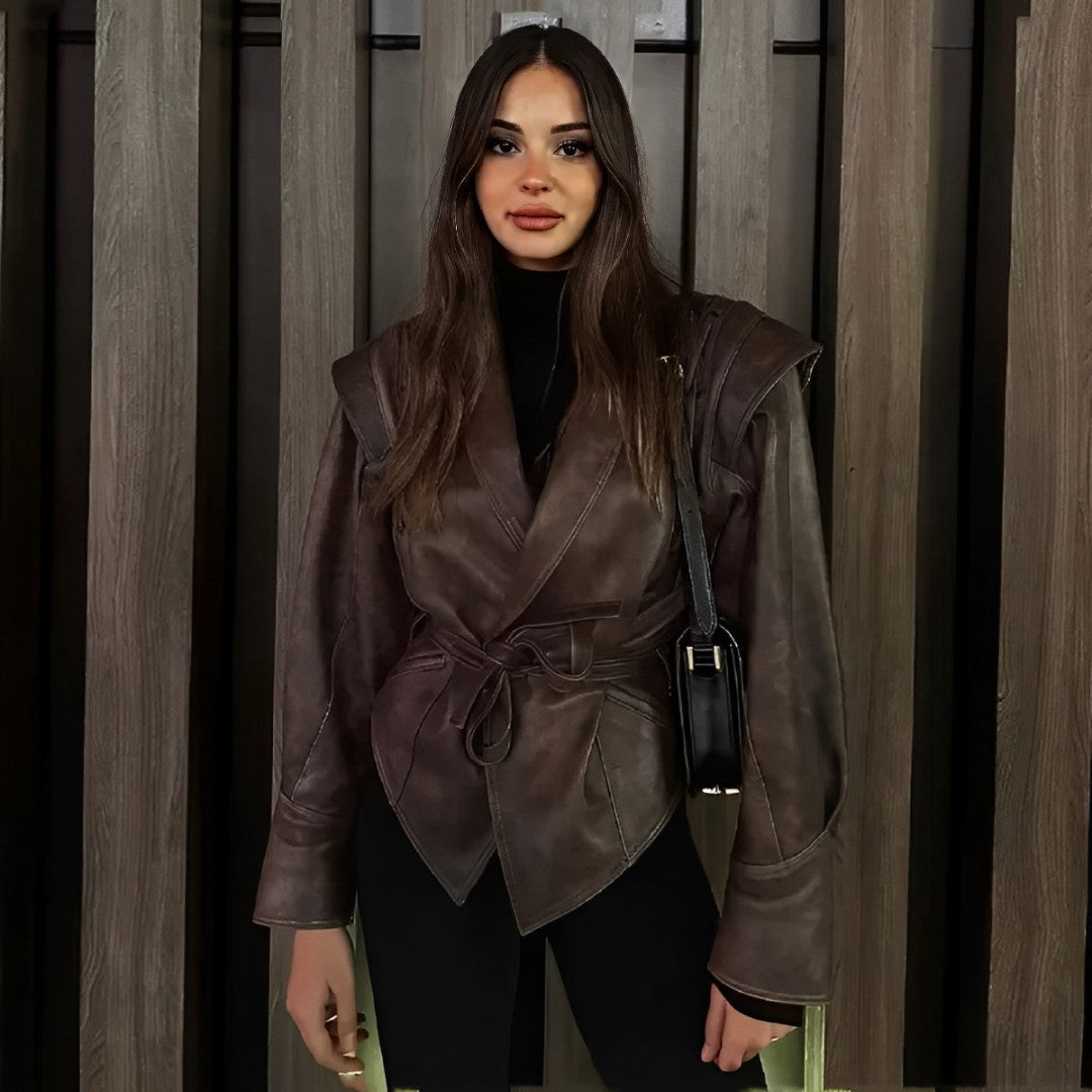 Veste rétro avec ceinture et décolleté en V stylé - Projet Paris - Élégance et modernité